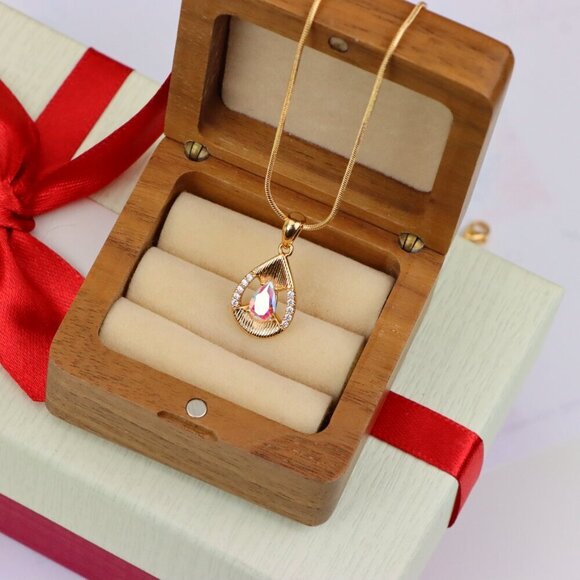 "Teardrop Pendant with White Rainbow Stone and Gold Frame Design, XPPT1686 - Picture 8 of 13